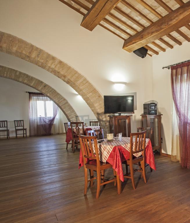 Il Ristoro Del Viandante Hotel Offagna Kültér fotó
